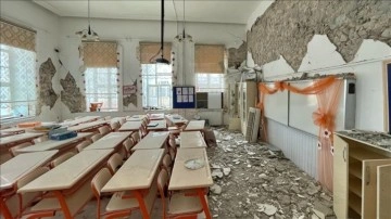 MHP Lideri Bahçeli'nin de öğrenim gördüğü tarihi ilkokul depremde zarar gördü