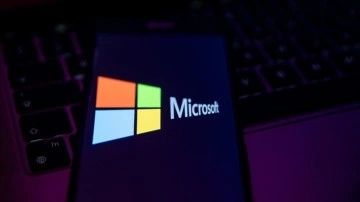 Microsoft, Çin'deki yüzlerce çalışanına yurt dışına transfer olmalarını teklif etti