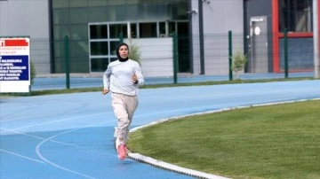 Milli atletten Paris 2024'te Fransız sporcular için başörtüsü yasağı kararına tepki