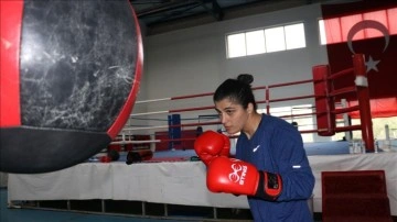 Milli boksör Busenaz Sürmeneli, Avrupa Oyunları için Kastamonu'da kampa başladı