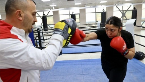 Milli boksör Esmaül Hüsna Babat, Avrupa şampiyonluğu için ringe çıkacak