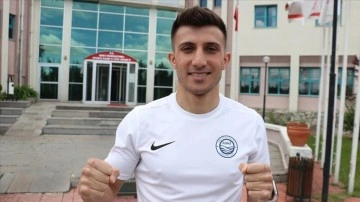 Milli boksör Tuğrulhan Erdemir, Avrupa Şampiyonası'na altın madalya için hazırlanıyor