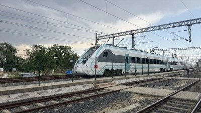 Milli Elektrikli Tren, Halkalı-Uzunk&ouml;pr&uuml; hattında hizmete başladı