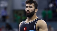 Milli güreşçi Burhan Akbudak&#039;tan gümüş madalya