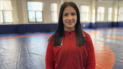 Milli g&uuml;reş&ccedil;i Esma Nur Kara, Avrupa ve d&uuml;nya şampiyonasında k&uuml;rs&uuml;de olmak i&ccedil;in &ccedil;alışıyor