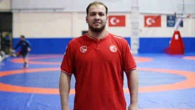 Milli g&uuml;reş&ccedil;i Hakan B&uuml;y&uuml;k&ccedil;ıngıl'ın hedefi b&uuml;y&uuml;klerde Avrupa şampiyonluğu