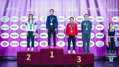 Milli g&uuml;reş&ccedil;i Şirin Askara, 17 Yaş Altı Avrupa Şampiyonası'nda bronz madalya kazandı