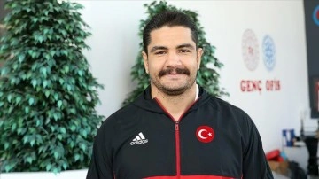 Milli güreşçi Taha Akgül'ün hedefi 10. kez Avrupa şampiyonluğu