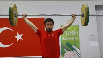 Milli Halterci Harun Alg&uuml;l'&uuml;n hedefi d&ouml;rd&uuml;nc&uuml; Avrupa şampiyonluğu