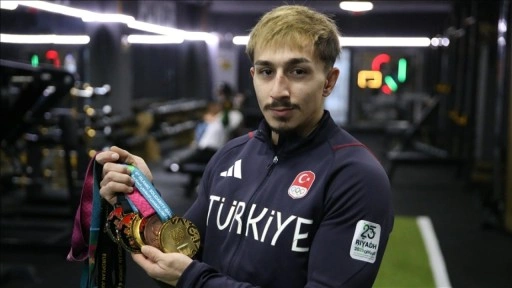 Milli halterci Yusuf Fehmi Genç, yeni sıkletinde ikinci kez Avrupa rekoru peşinde