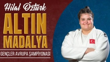 Milli judocu Hilal Öztürk, Gençler Avrupa Şampiyonası'nda altın madalya kazandı