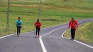 Milli kayaklı koşucular, olimpiyat kotası için asfaltta ter döküyor