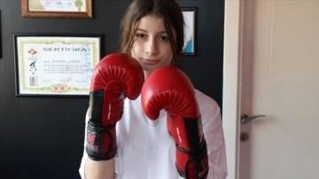 Milli kick boksçu Havvanur Velioğlu'nun yeni hedefi gençlerde dünya şampiyonluğu