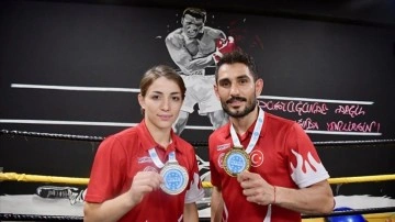 Milli kick boksçular, Dünya Şampiyonası'nda kazandıkları madalyalarla gururlandı
