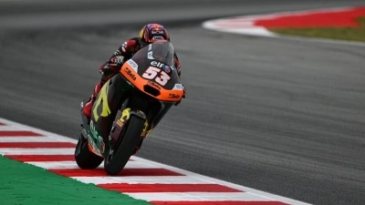 Milli motosiklet&ccedil;i Deniz &Ouml;nc&uuml;, İtalya'daki Moto2 D&uuml;nya Şampiyonası'nda 10. oldu