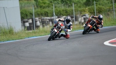 Milli motosiklet&ccedil;iler Bahattin Sofuoğlu ile Can &Ouml;nc&uuml;, Macaristan'da piste &ccedil;ıkacak