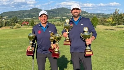 Milli para golf&ccedil;&uuml;ler, &Ccedil;ekya'daki turnuvada 4 kupa kazandı
