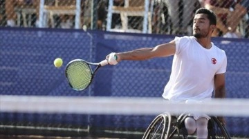 Milli para tenisçi Ahmet Kaplan, Fransa'da şampiyon oldu
