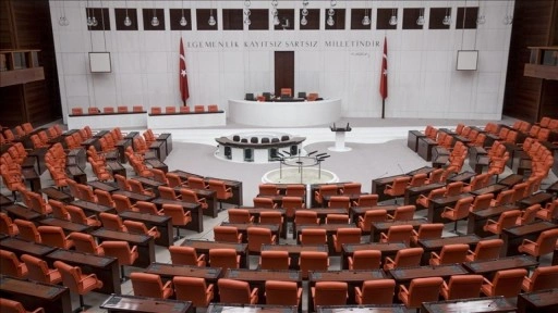 Milli parklara ilişkin düzenlemeleri de içeren kanun teklifi, komisyonda kabul edildi