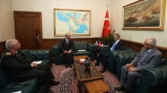 Milli Savunma Bakanı Akar: Azerbaycanlı kardeşlerimizle bir ve beraberiz