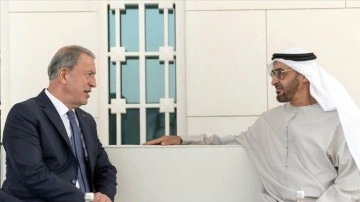 Milli Savunma Bakanı Akar, BAE Devlet Başkanı Al Nahyan ile görüştü