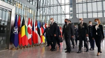 Milli Savunma Bakanı Akar, NATO Karargahı'nda