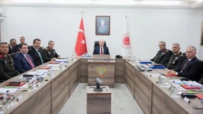 Milli Savunma Bakanı G&uuml;ler, Kıbrıs T&uuml;rk Barış Kuvvetleri Komutanlığını ziyaret etti