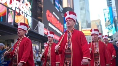 Milli Savunma Bakanlığı Mehteran Birliği Times Meydanı'nda performans sergiledi