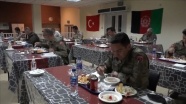 Milli Savunma Bakanlığı, yabancı ülkelerde görevli Mehmetçiğin ilk iftar görüntülerini paylaştı