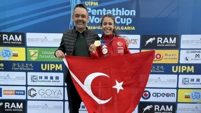 Milli sporcu İlke &Ouml;zy&uuml;ksel'den modern pentatlonda tarihi başarı