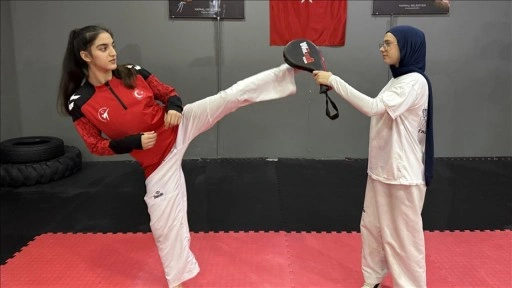 Milli tekvandocu 13 yaşındaki Berfin'in hedefi d&uuml;nya şampiyonluğu