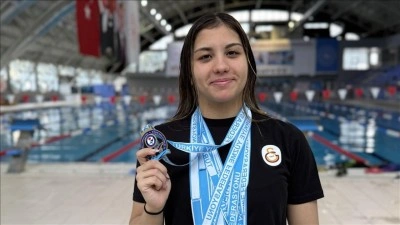 Milli y&uuml;z&uuml;c&uuml; Dila Gen&ccedil;ay'ın hedefi &Ccedil;ekya'da k&uuml;rs&uuml;