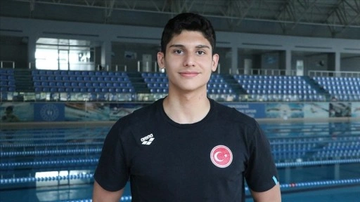 Milli yüzücü Emre Onuş, dünya şampiyonasında kürsüde yer almak istiyor