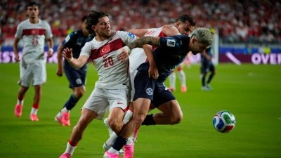 Milliler Paraguay'a yenilerek gruptan &ccedil;ıkma şansını kaybetti