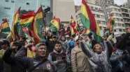 Morales&#039;in istifasının ardından Bolivya&#039;da halk sokaklara döküldü