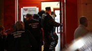 Moskova&#39;da 4 kişiyi rehin alan şahıs teslim oldu