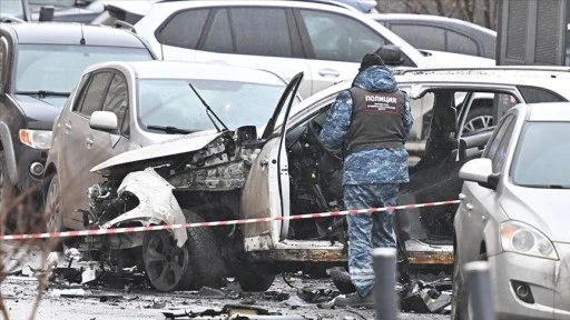 Moskova'da otomobile yerleştirilen patlayıcının infilak etmesi sonucu T&uuml;mgeneral Fanil Sarvarov &ouml;ld&uuml;