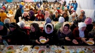 Moskova'da ramazan çadırında iftar programı düzenlendi
