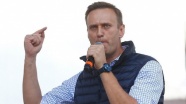 Moskova'ya dönüş yolundaki Rus muhalif Navalnıy'ı bekleyen destekçileri gözaltına alındı