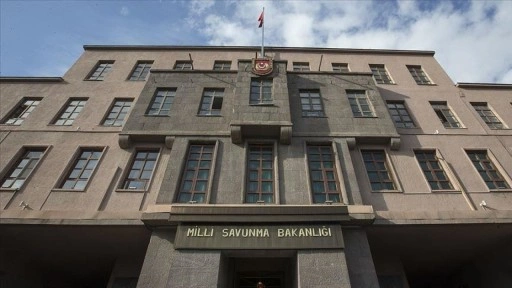 MSB: Hudutlarda 5'i terör örgütü mensubu olmak üzere 188 şahıs yakalanmıştır