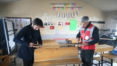 Muş'ta mobil onarım ekibi, 210 k&ouml;y okulunun tadilatını yaptı