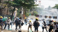 Myanmar&#039;da darbe karşıtı gösterilerde 12 kişi öldü