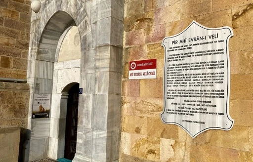 Bir medeniyet hareketi Ahîlik: Ahiliğin açık ve kapalı şartları -Hikmet Kara yazdı-