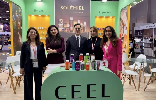 Büyükelçi Bilgiç, Moskova Crocus Expo’da InterCHARM fuarına katılan Türk firmalarını ziyaret etti