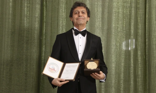 &Uuml;nl&uuml; yazar Akif Manaf'a 2025 yılı International Peace Prize &Ouml;d&uuml;l&uuml;