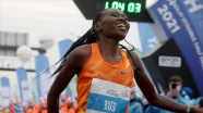 N Kolay İstanbul Yarı Maratonu kadınlarda 'Dünyanın En Hızlı Yarı Maratonu' oldu