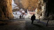 Nahçıvan'daki Ashab-ı Kehf mağaralarına turist ilgisi