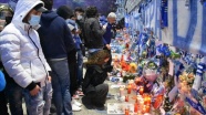 Napolililer, "Aileden biri" olarak gördükleri Maradona'nın vefatı sonrası yasta