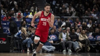 NBA'de Rockets, Alperen Şeng&uuml;n'&uuml;n 'double-double' yaptığı ma&ccedil;ta Lakers'a yenildi