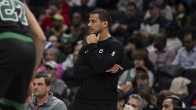 NBA'de sezonun başantren&ouml;r&uuml; &ouml;d&uuml;l&uuml;n&uuml; Joe Mazzulla kazandı